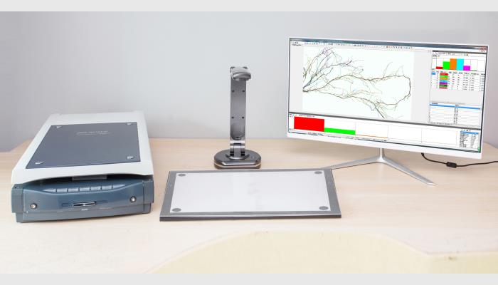 LA-S植物圖像分析儀系統(tǒng)（根系+葉面積分析組合版），包含根系分析儀，葉面積儀，主要功能有：根系分析、葉面積分析、病斑面積分析、蟲(chóng)損葉面積分析、葉色分析（含葉綠素含量估計(jì)）、作物冠層分析，是一種方便、可在野外或?qū)嶒?yàn)室使用的多功能分析儀器，精確度遠(yuǎn)高于傳統(tǒng)的分析儀。采用全球統(tǒng)一標(biāo)準(zhǔn)，可精確、快速、無(wú)損傷地測(cè)定植物的多方面參數(shù)，功能強(qiáng)大、操作簡(jiǎn)單。廣泛用于農(nóng)業(yè)、林業(yè)、氣象等部門(mén)。